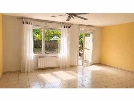 agréable maison jumelée avec 4 chambres