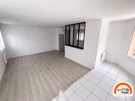 rouen à 2 mins de la gare - maison de 76 09 m² avec garage 1 voiture.
