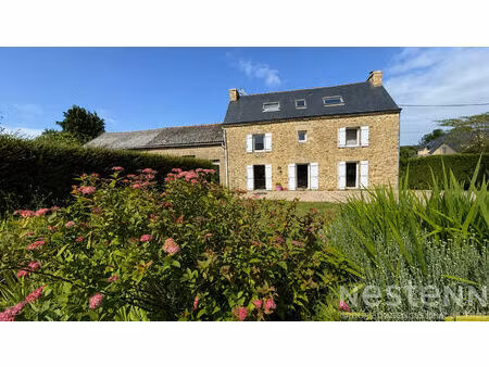 maison pierre sur 3 niveaux - centre de landaul 5 pièce(s)