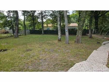 terrain 360 m² etaules