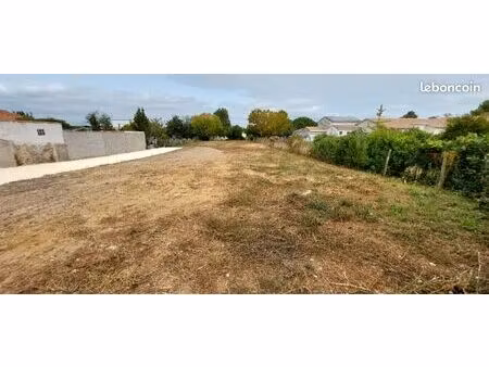 terrain 1 043 m² la tremblade