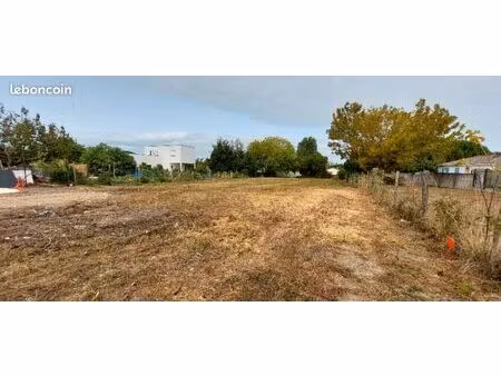 terrain 1 641 m² la tremblade
