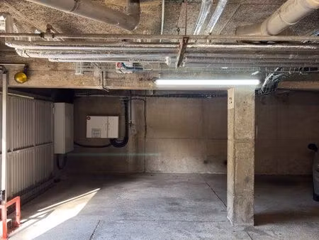 à louer : place de parking en sous-sol dans une résidence calme et sécurisée à livry-garga