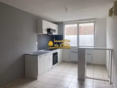 studio 1 pièce 27 m²