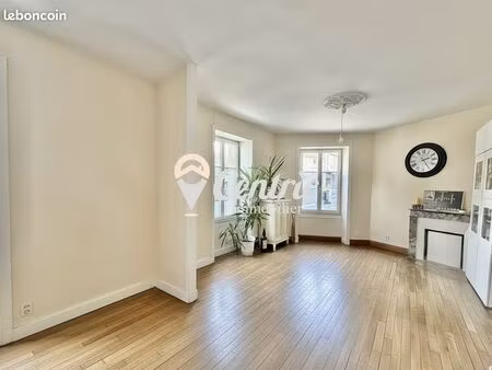 maison de ville 7 pièces 117 m²