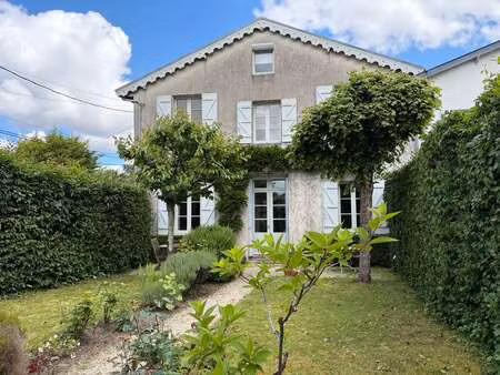 vente maison à nantes (44000) : à vendre / 160m² nantes