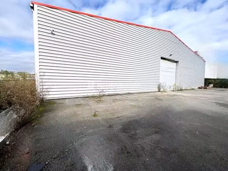 a vendre  caen ( 14000 ) local-entrepot 840 m2   terrain 2150 m2