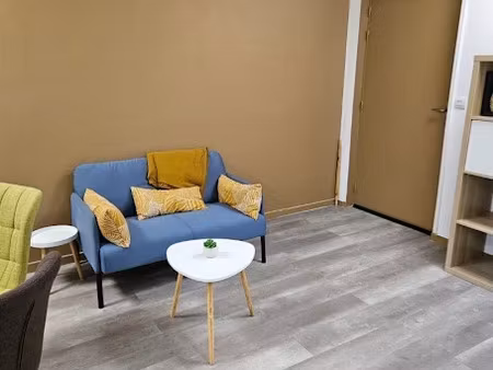 location locaux professionnels 0 pièces 20 m² à ris-orangis (91130)  280 €