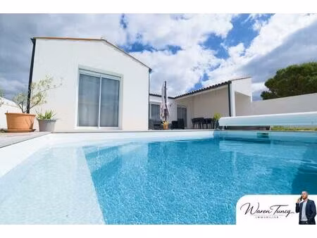 maison contemporaine de 2022 avec piscine  garage et prestations haut de gamme