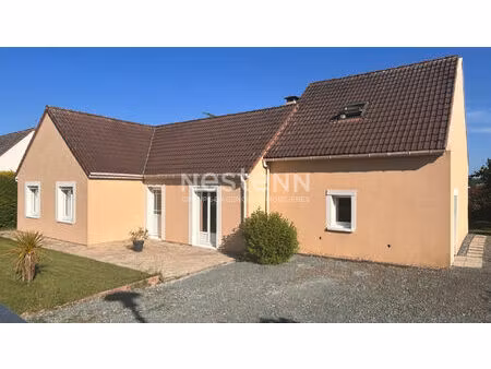coup de coeur pour ce beau pavillon situé proche des commodités de oizé !