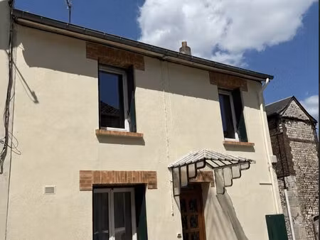 à vendre belle maison de ville