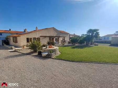 vente maison à chasnais (85400) : à vendre / 170m² chasnais