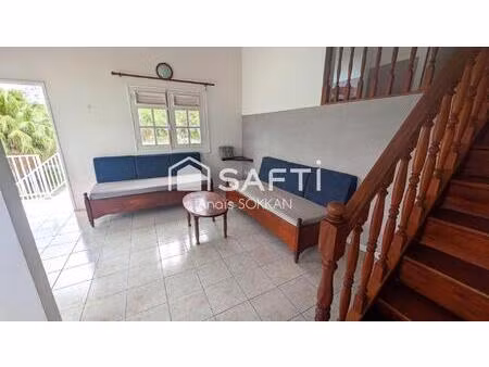 appartement t2 duplex meublé à rivière-salée