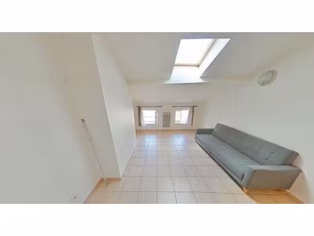 t1 rue pasteur 69007 lyon
