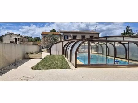 lattes -mrande maison t6 avec jardin clos  piscine avec pool house et 3 garages