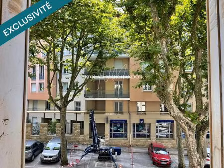 étage complet d'un immeuble- 9 lots