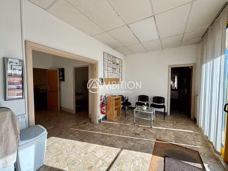bureaux de 167 64 m2 à vendre à fréjus