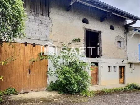 maison de village à rénover avec vue lac et fort potentiel à orcier