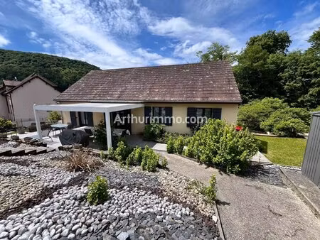 charmante maison avec piscine a conliege