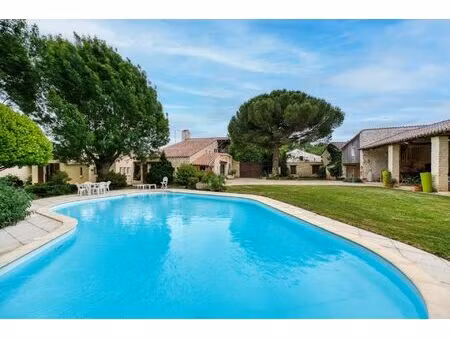 vente maison de luxe aigrefeuille-d'aunis 9 pièces 319 m² <meta name="description" content