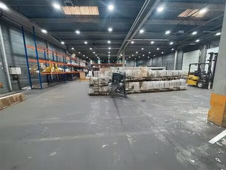 location entrepôt / local d'activités gonesse 1 679 m²