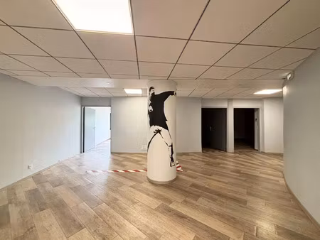 local professionnel à louer 602.97 m² - montbéliard (25) - 2 050€