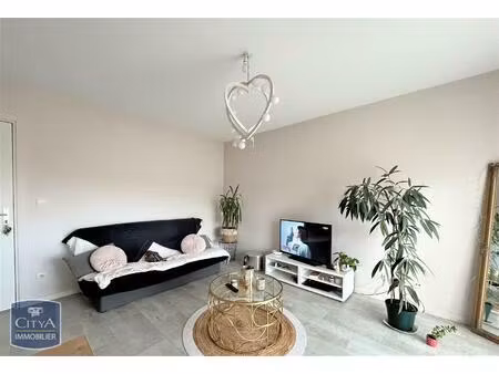 location appartement 2 pièces 44m² montauban 82000