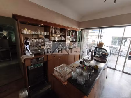 location commerce 145 m² à vallauris (06220)