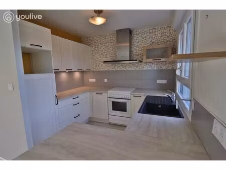 maison 5 chambres au calme.