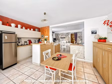 vente propriété 5 pièces 134 m² à bollene (84500)  170 000 €