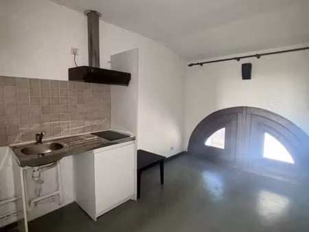 location appartement 1 pièce 21 m² à castelnaudary (11400)