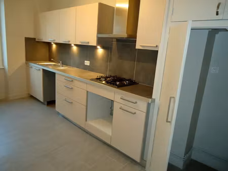 location appartement 5 pièces 107 m² à castelnaudary (11400)