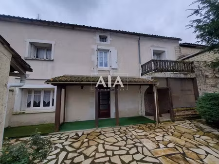 vente maison 5 pièces 200 m² à coulonges (16330)  149 000 €