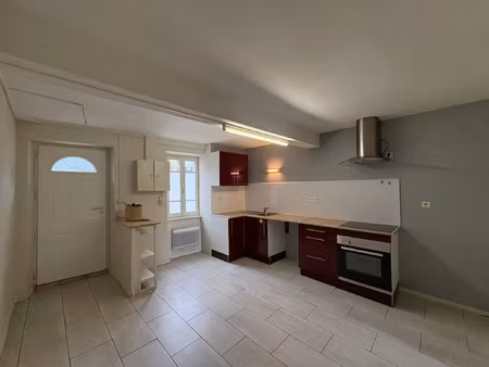 maison de village avec terrasse? jardinet et remise a 15 kms