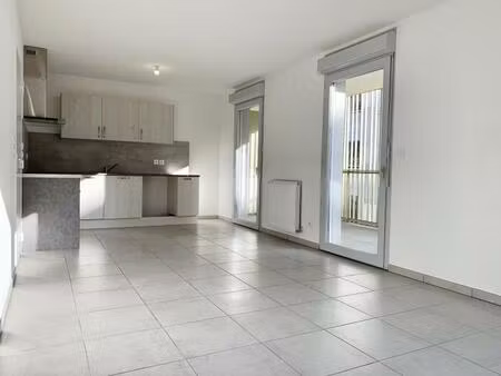 location appartement 3 pièces 61m² vaulx en velin 69120