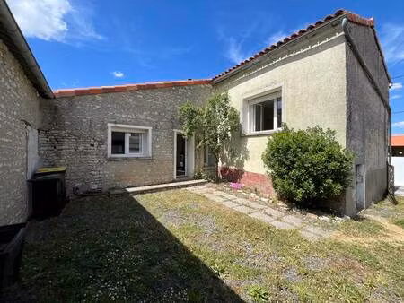 vente maison 3 pièces 53 m² coulonges (16330)