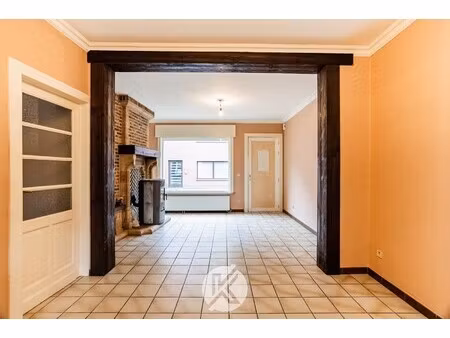 op te knappen woning nabij centrum herzele