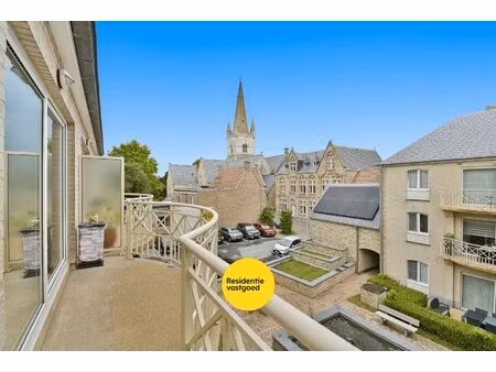 duplex-appartement in rustige residentie met twee slaapkamers en terras