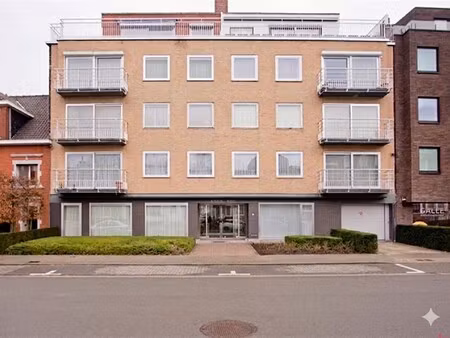 ruim appartement op een residentiële ligging