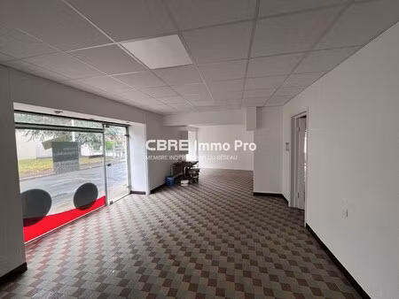 location local commercial 96m²