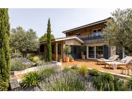 creon propriété d'exception maison de 314 m2 sur un magnifiq