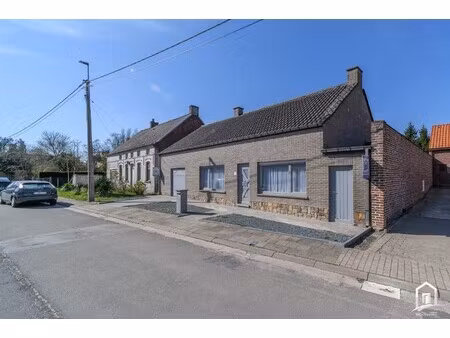 gerenoveerde woning met 3 slaapkamers  garage en tuin in kerksken