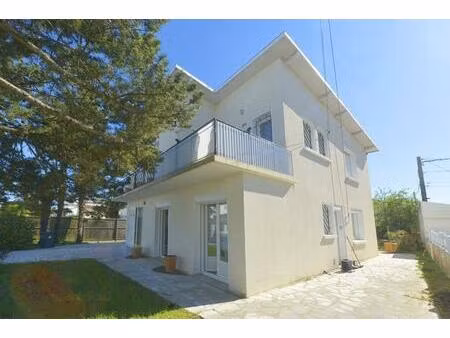 maison - 145m ²