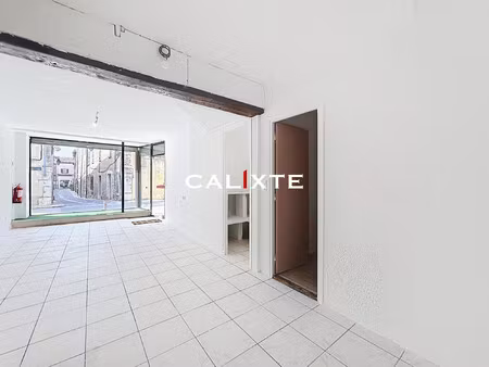 location local commercial 34m² montauroux 83440