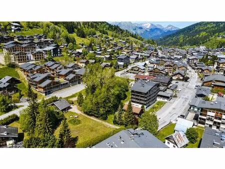 terrain constructible plein centre les gets