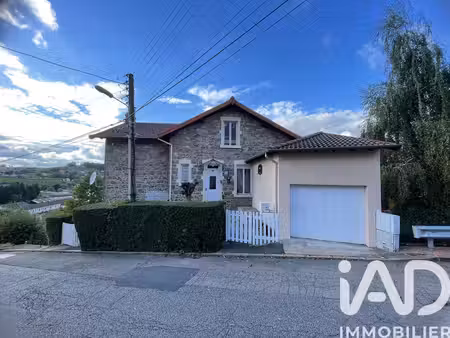 maison traditionnelle à cours (69470)