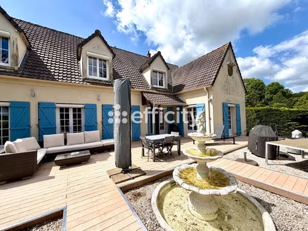 maison 8 pièces - 250 m²