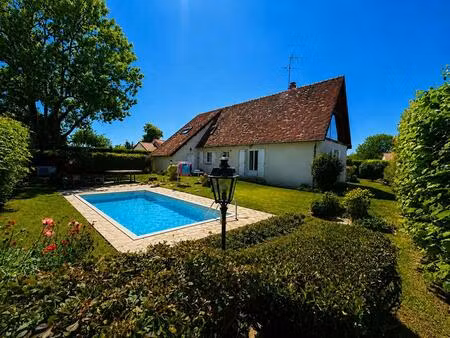 charmante maison familiale avec piscine - la fermeté - 3 chambres - jardin - garage