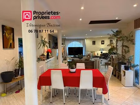 maison 5 pièces sur 910 m2 de terrain