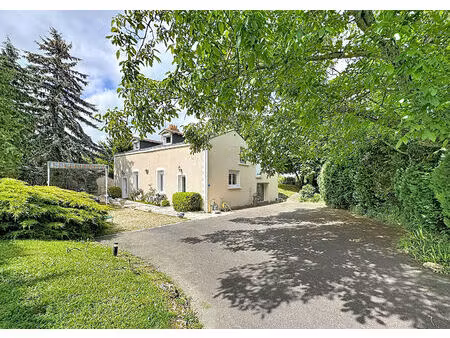 vente maison 5 pièces  135.00m²  bellevigne